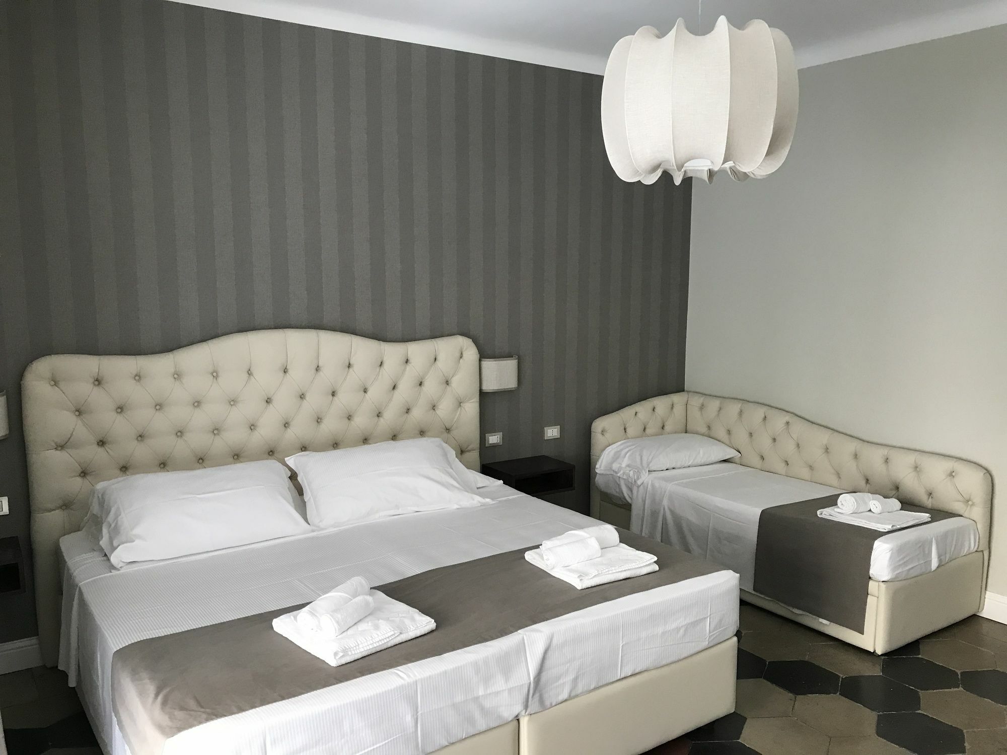 เรซิเดนซา โรมา อิมพีเรียล Hotel ภายนอก รูปภาพ